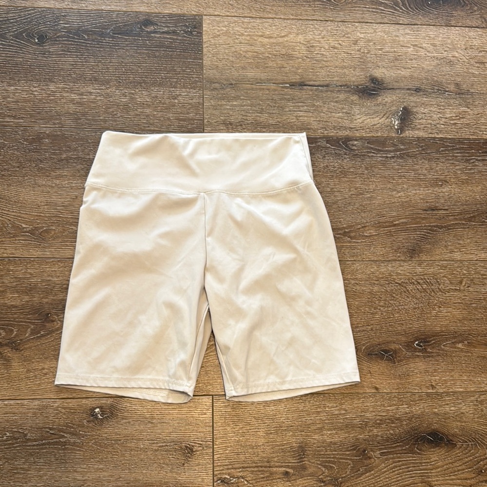 Garage biker shorts large